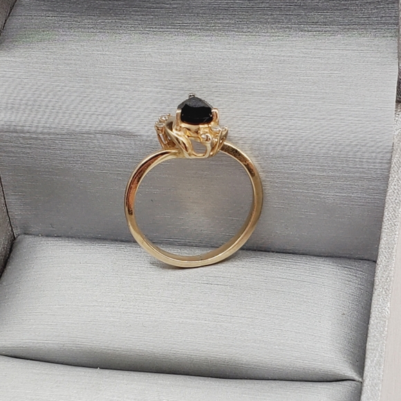 14k Solid Yellow Gold Pear Shaped Onyx & Genuine Round Diamond Ring - Picture 7 of 8